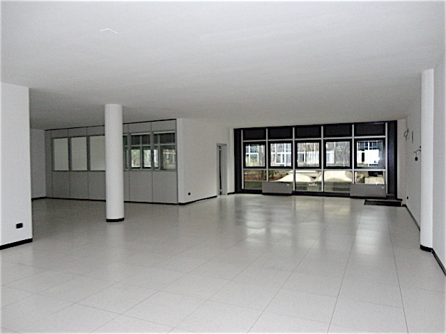 Immagine 11 di Ufficio in vendita  in Via Savelli a Padova