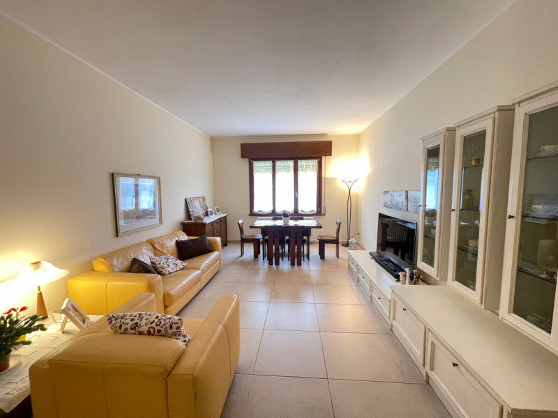 Immagine 5 di Casa indipendente in vendita  a Suzzara