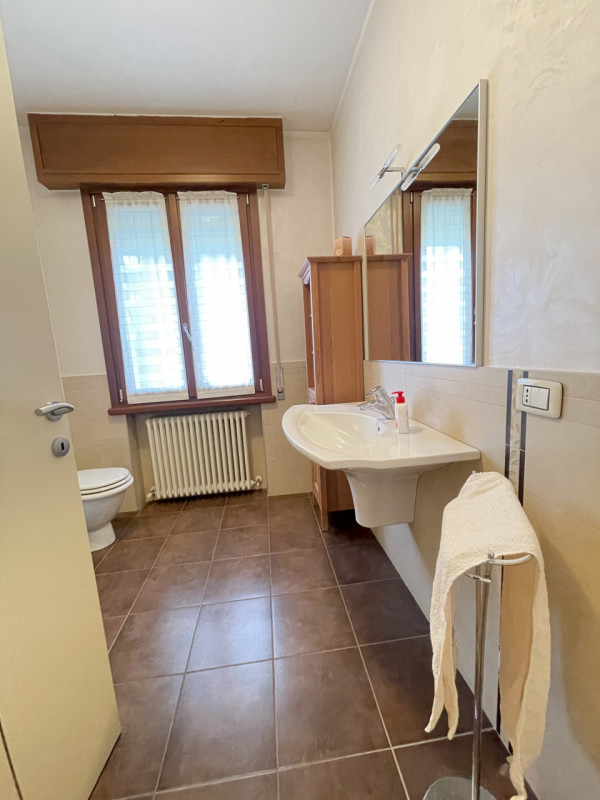 Immagine 18 di Casa indipendente in vendita  a Suzzara