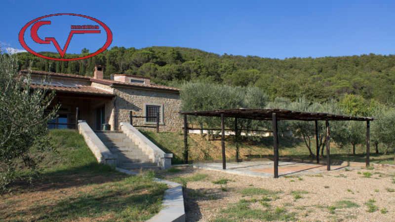 Immagine 2 di Villa in vendita  in via setteponti a Loro Ciuffenna