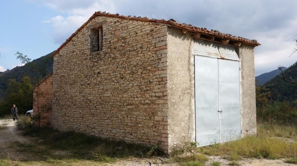 Immagine 19 di Rustico / casale in vendita  a Acqualagna