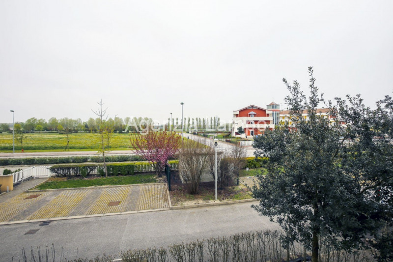 Immagine 14 di Appartamento in vendita  in Viale dei Cigni a Caorle