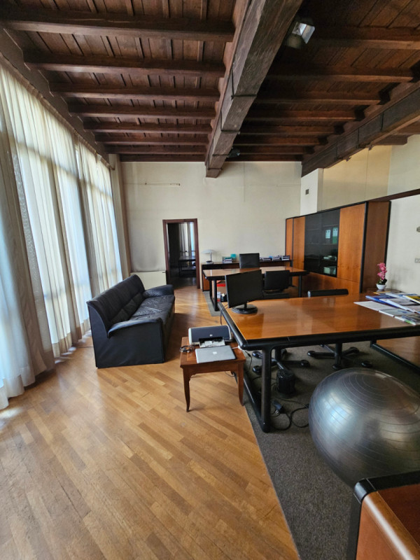 Immagine 42 di Ufficio in vendita  in via Matteotti a Padova