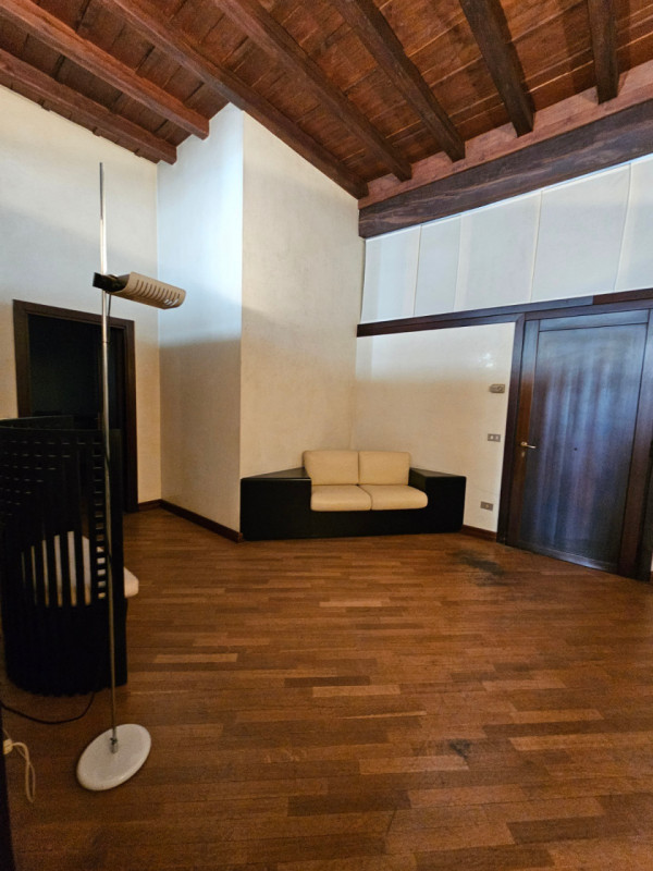 Immagine 52 di Ufficio in vendita  in via Matteotti a Padova