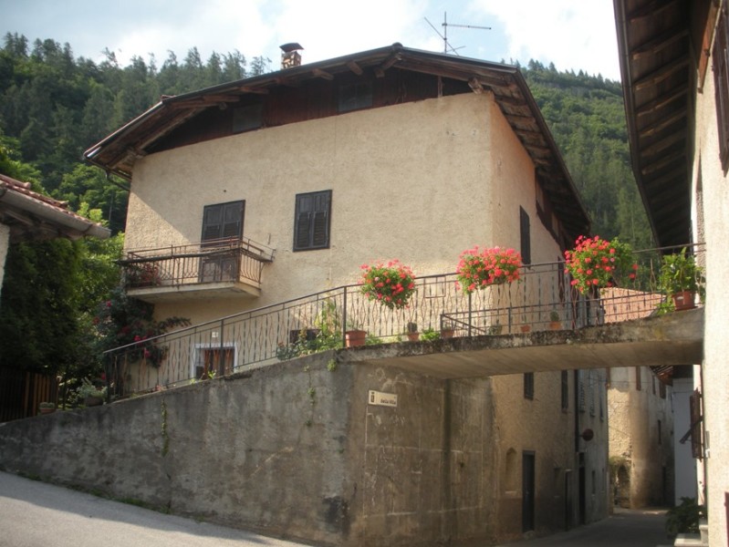 Immagine 1 di Casa indipendente in vendita  a Caldes