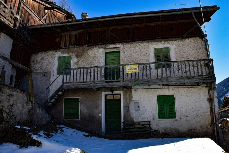 Immagine 2 di Casa indipendente in vendita  in frazione Piazzola a Rabbi