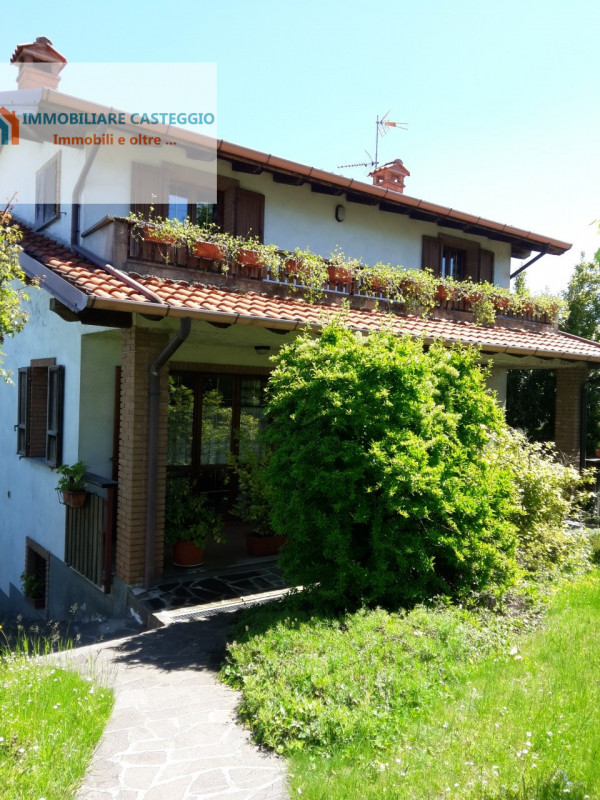 Immagine 3 di Villa in vendita  in Ruino Passo Carmine a Colli Verdi