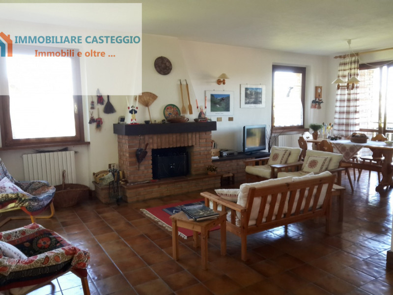 Immagine 9 di Villa in vendita  in Ruino Passo Carmine a Colli Verdi