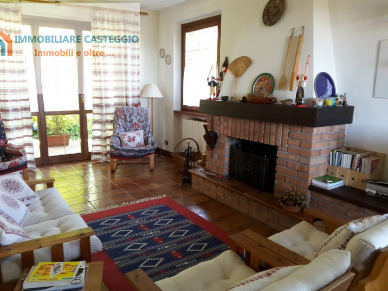 Immagine 10 di Villa in vendita  in Ruino Passo Carmine a Colli Verdi