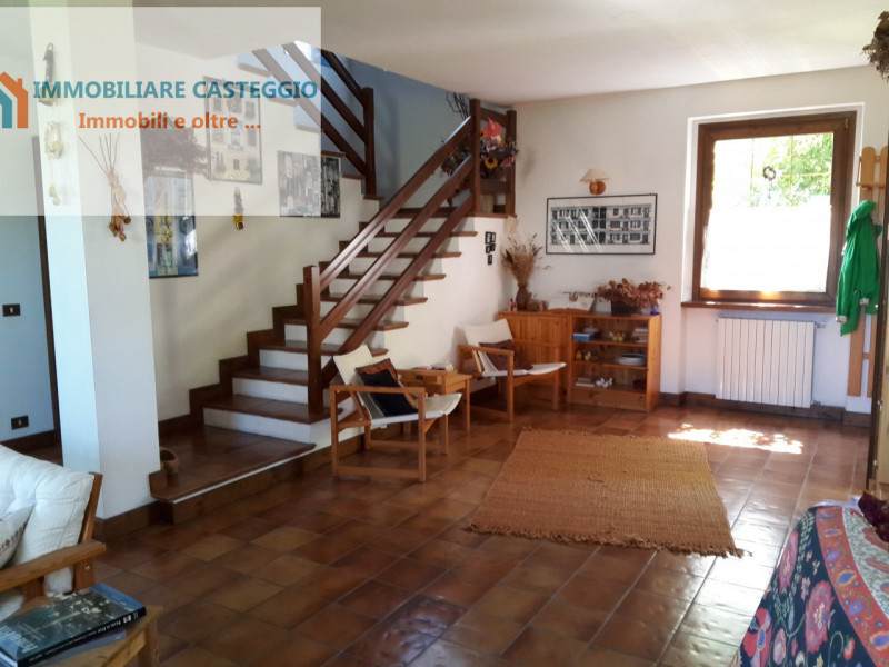 Immagine 12 di Villa in vendita  in Ruino Passo Carmine a Colli Verdi