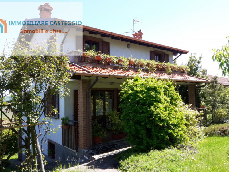 Immagine 26 di Villa in vendita  in Ruino Passo Carmine a Colli Verdi