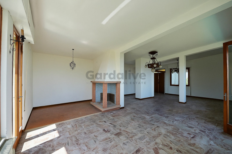 Immagine 19 di Villa in vendita  in Via Sant'Ambrogio 6 a Toscolano-Maderno