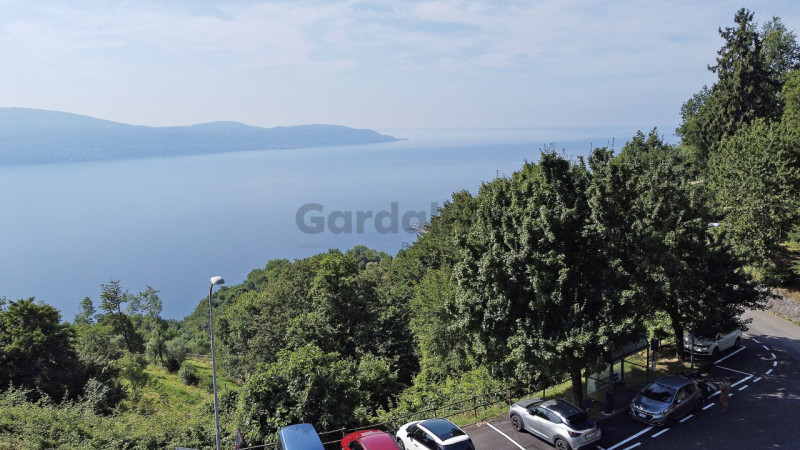 Immagine 2 di Casa indipendente in vendita  in Via Musaga a Gargnano