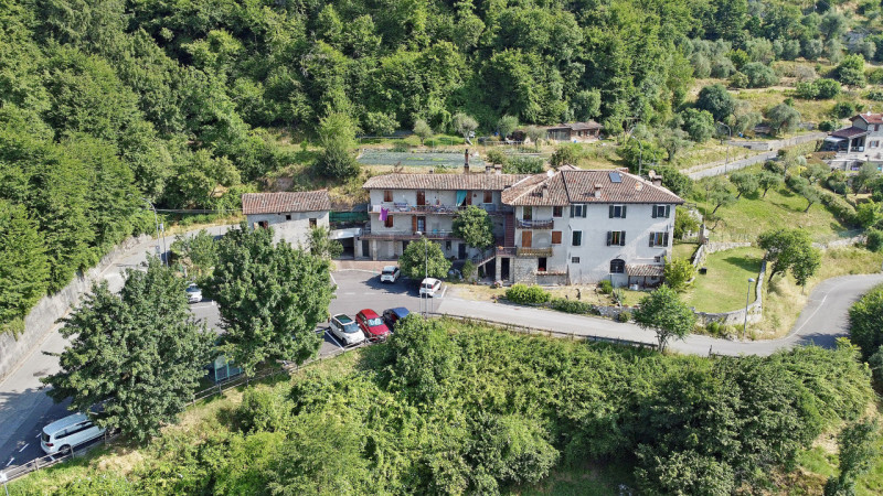 Immagine 5 di Casa indipendente in vendita  in Via Musaga a Gargnano
