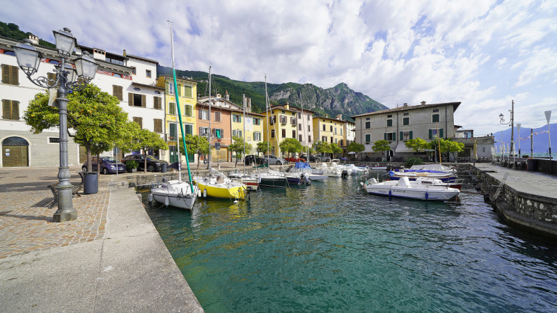 Immagine 3 di Appartamento in vendita  in Via Porto 4 a Gargnano