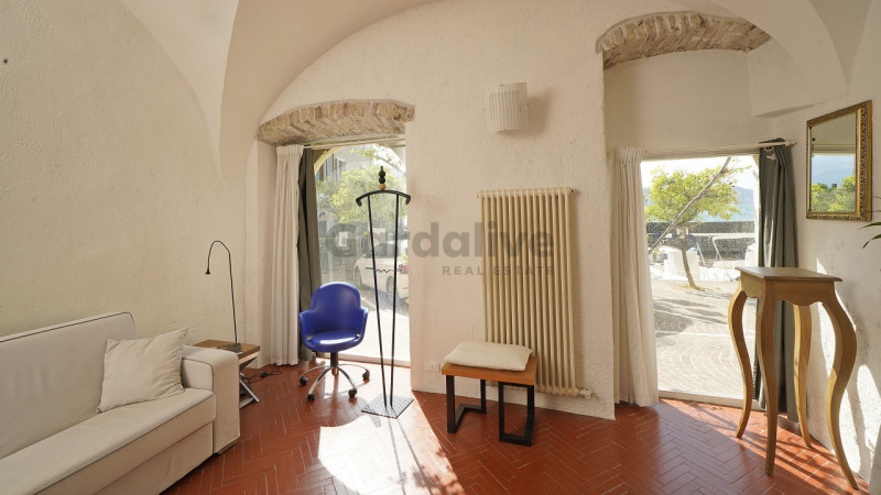 Immagine 4 di Appartamento in vendita  in Via Porto 4 a Gargnano