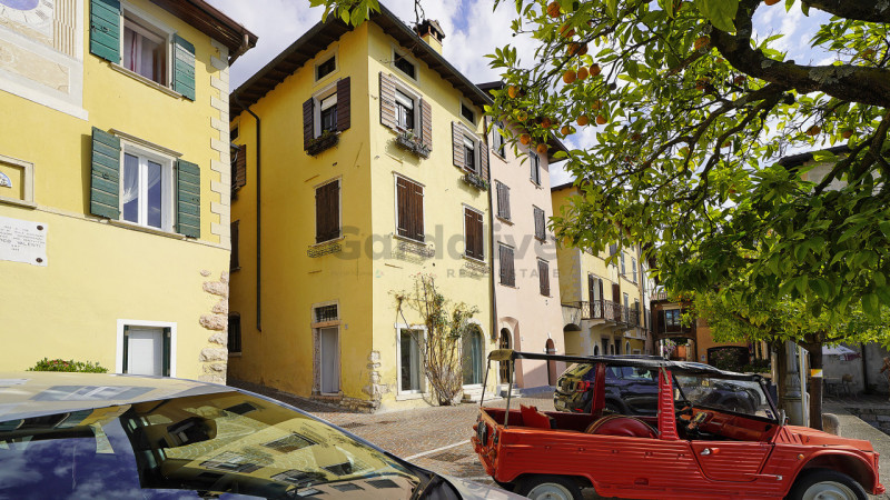 Immagine 27 di Appartamento in vendita  in Via Porto 4 a Gargnano