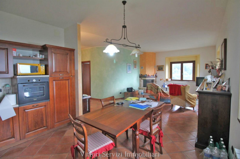 Immagine 3 di Casa bifamiliare in vendita  in via Guerazzi a Sinalunga