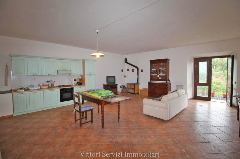 Immagine 5 di Casa bifamiliare in vendita  in via Guerazzi a Sinalunga