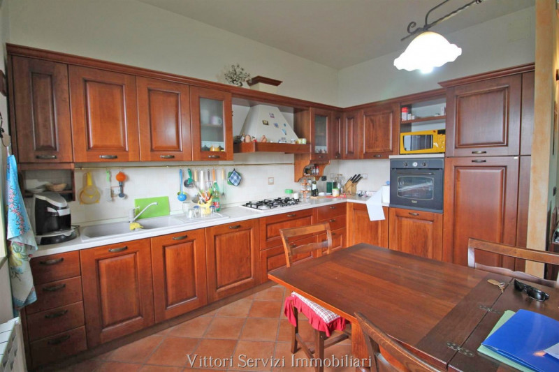 Immagine 8 di Casa bifamiliare in vendita  in via Guerazzi a Sinalunga