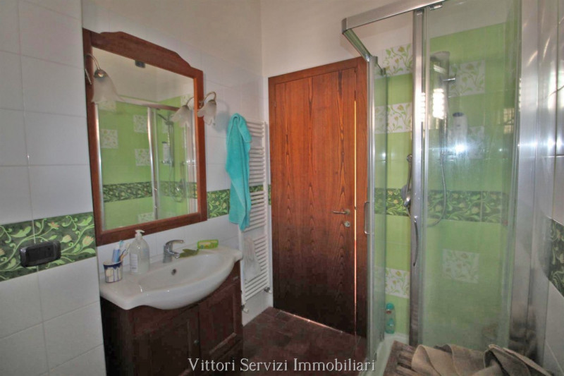 Immagine 17 di Casa bifamiliare in vendita  in via Guerazzi a Sinalunga