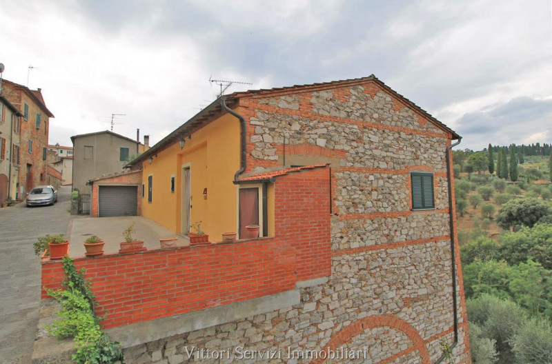 Immagine 23 di Casa bifamiliare in vendita  in via Guerazzi a Sinalunga