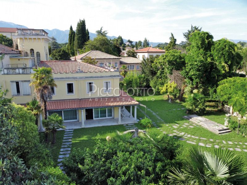 Immagine 2 di Villa in vendita  in via Roma a Fonte