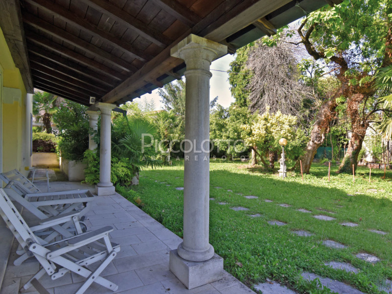 Immagine 12 di Villa in vendita  in via Roma a Fonte