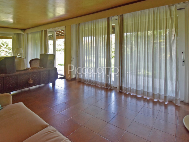 Immagine 15 di Villa in vendita  in via Roma a Fonte