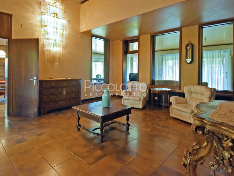 Immagine 17 di Villa in vendita  in via Roma a Fonte