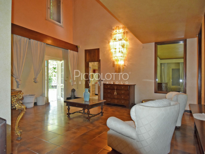 Immagine 18 di Villa in vendita  in via Roma a Fonte