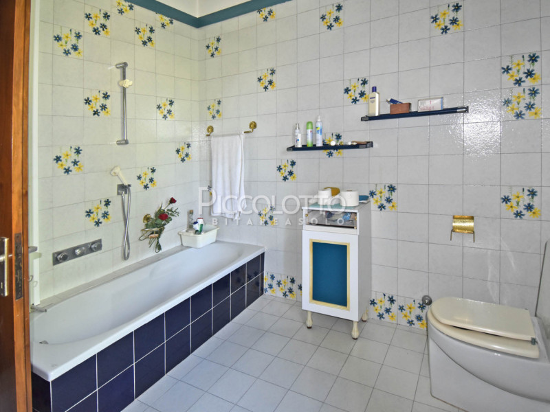 Immagine 24 di Villa in vendita  in via Roma a Fonte