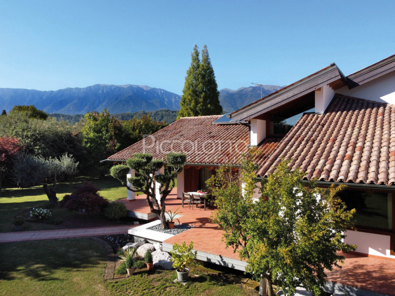 Immagine 6 di Villa in vendita  in via Foresto di Pagnano a Asolo