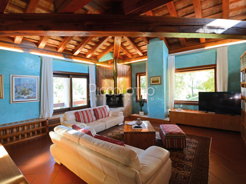 Immagine 12 di Villa in vendita  in via Foresto di Pagnano a Asolo