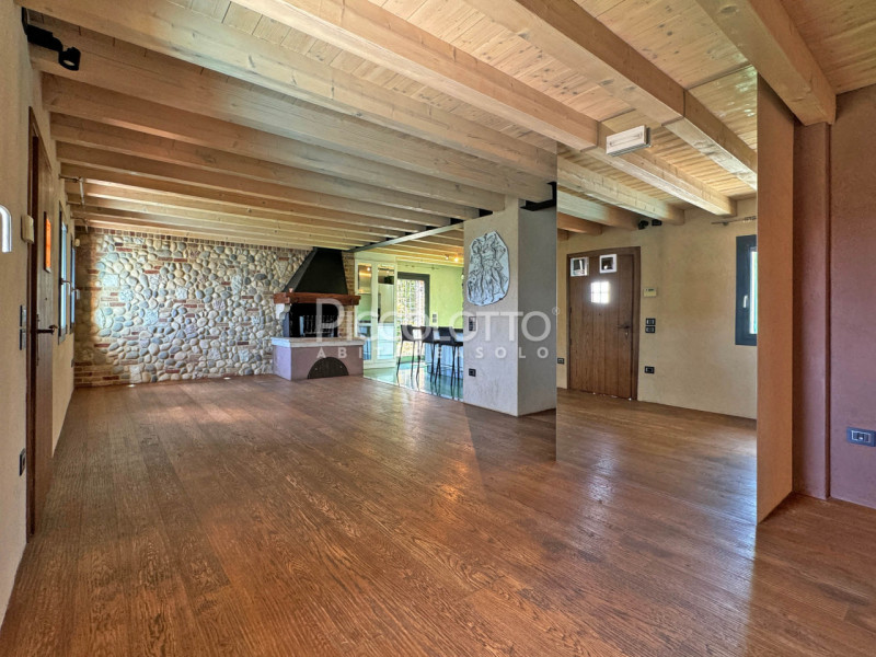 Immagine 13 di Villa in vendita  in via Bosco a Asolo