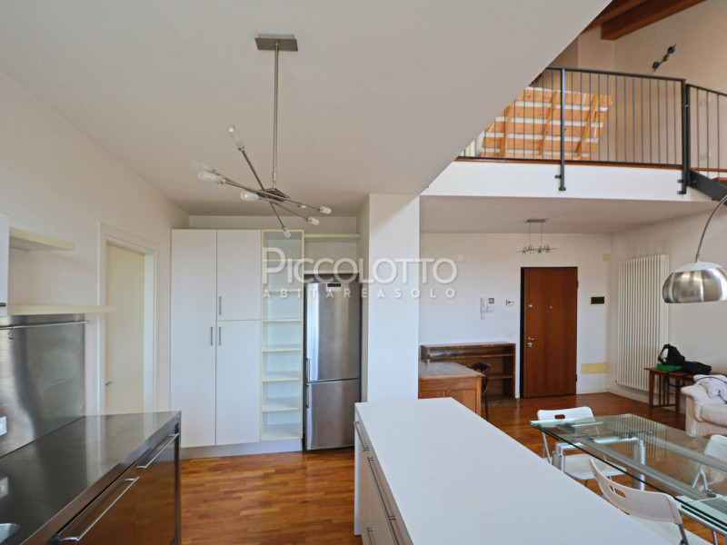 Immagine 6 di Appartamento in vendita  in via Leonardo da Vinci a Asolo