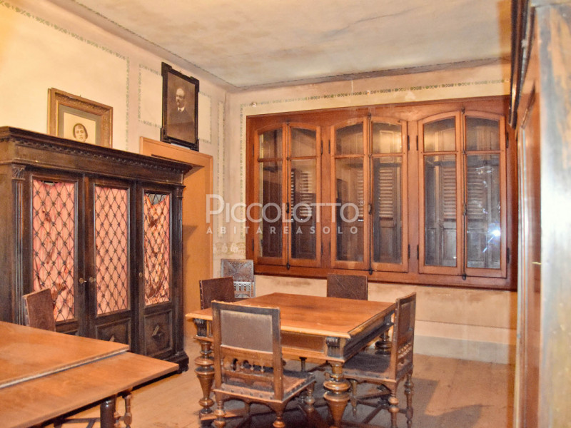 Immagine 7 di Villa in vendita  in via san Giorgio a Cavaso Del Tomba