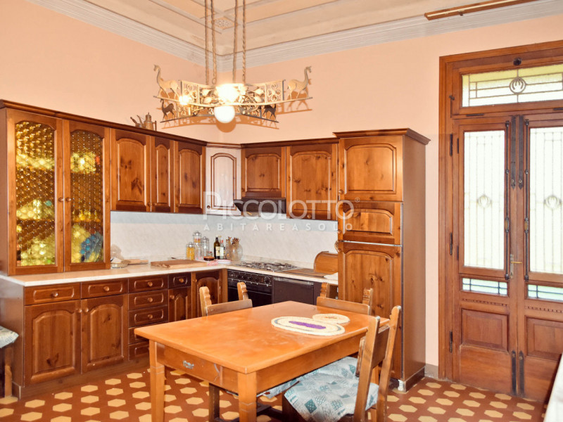 Immagine 10 di Villa in vendita  in via san Giorgio a Cavaso Del Tomba