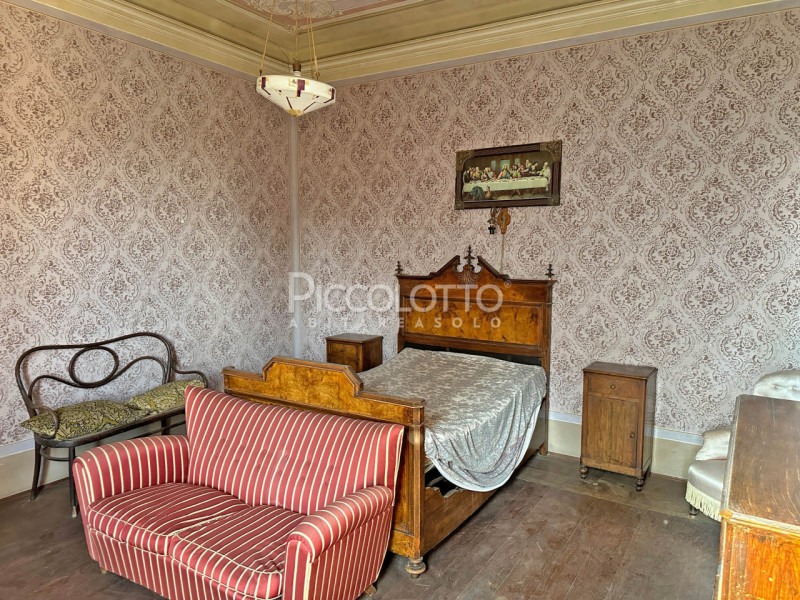 Immagine 13 di Villa in vendita  in via san Giorgio a Cavaso Del Tomba