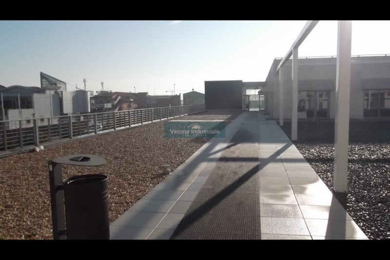 Immagine 8 di Ufficio in affitto  in Viale Postumia, 37 a Villafranca Di Verona