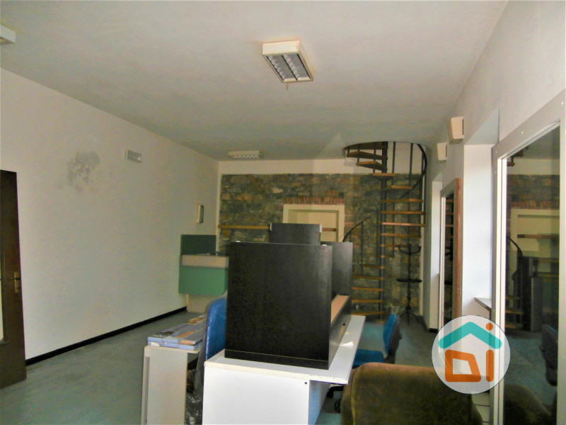 Immagine 9 di Ufficio in vendita  in calle corona a Gradisca D'isonzo