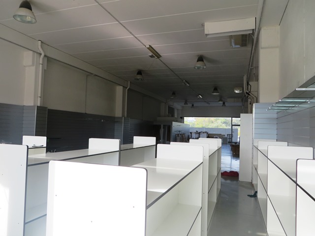 Immagine 3 di Negozio in vendita  in via Einaudi a Fano