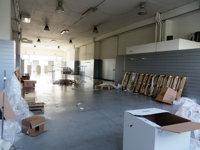 Immagine 7 di Negozio in vendita  in via Einaudi a Fano