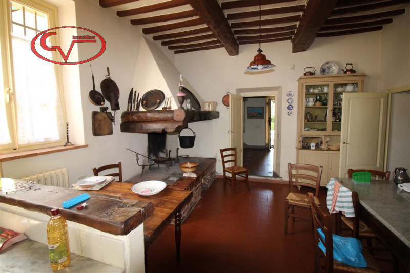 Immagine 27 di Villa in vendita  in via xxv aprile a Bucine