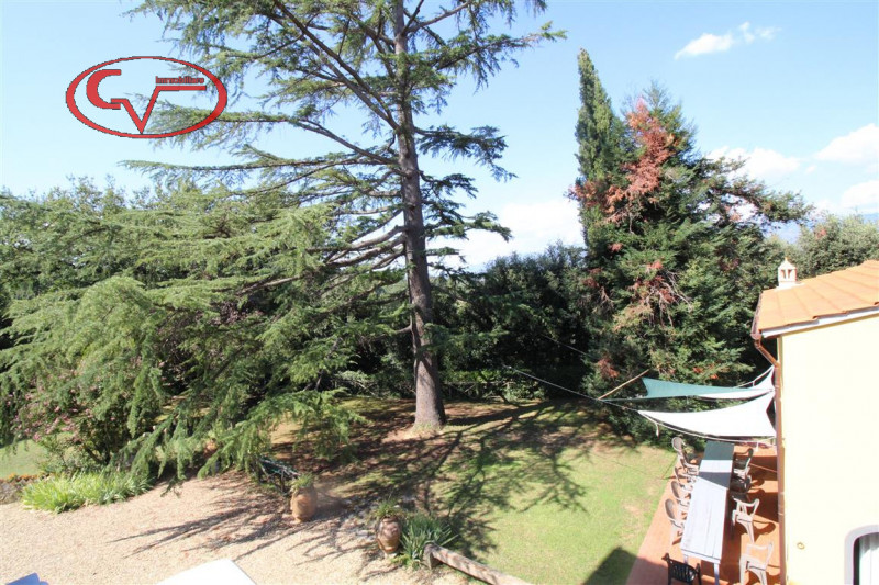 Immagine 34 di Villa in vendita  in via xxv aprile a Bucine