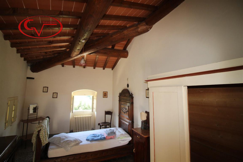 Immagine 39 di Villa in vendita  in via xxv aprile a Bucine