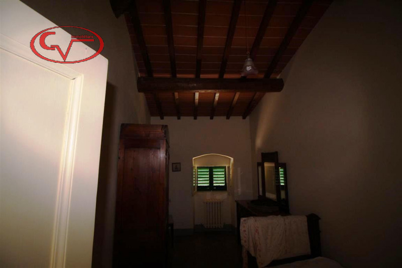 Immagine 41 di Villa in vendita  in via xxv aprile a Bucine