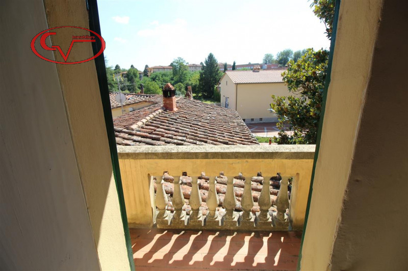 Immagine 46 di Villa in vendita  in via xxv aprile a Bucine