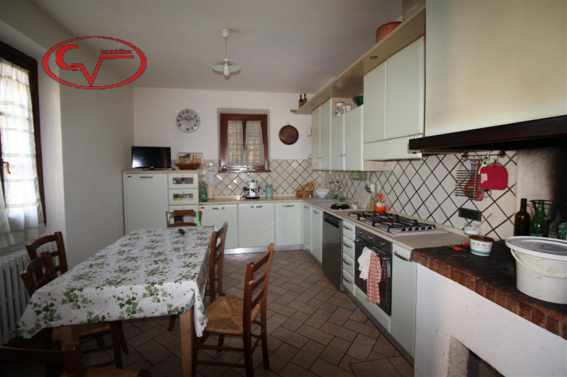 Immagine 54 di Villa in vendita  in via xxv aprile a Bucine