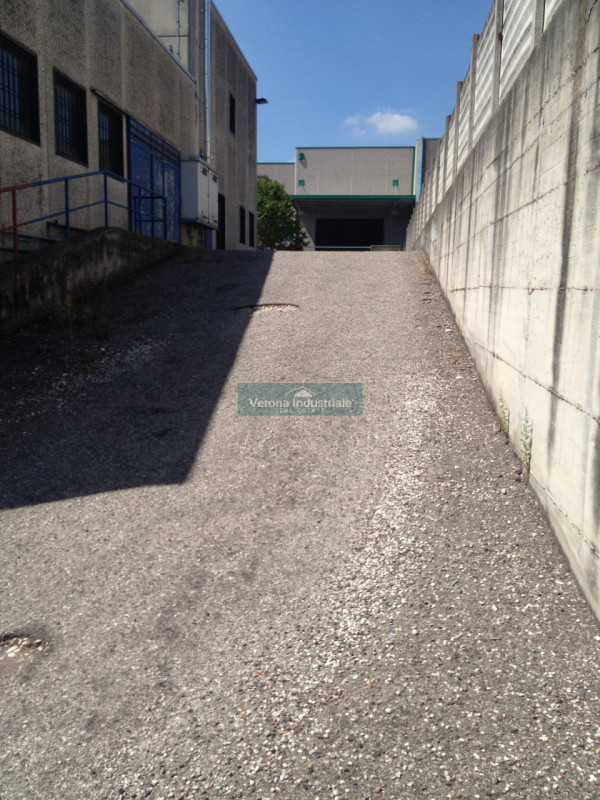 Immagine 2 di Capannone industriale in vendita  in via del lavoro 95 a Bussolengo